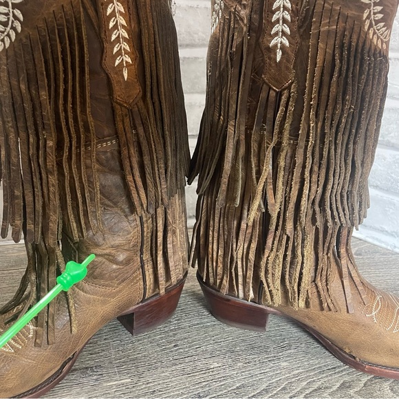 Wildflowers Brown Fringe Western Boot. Women’s size 8. Preowned. Missing fringe. - Picture 14 of 15